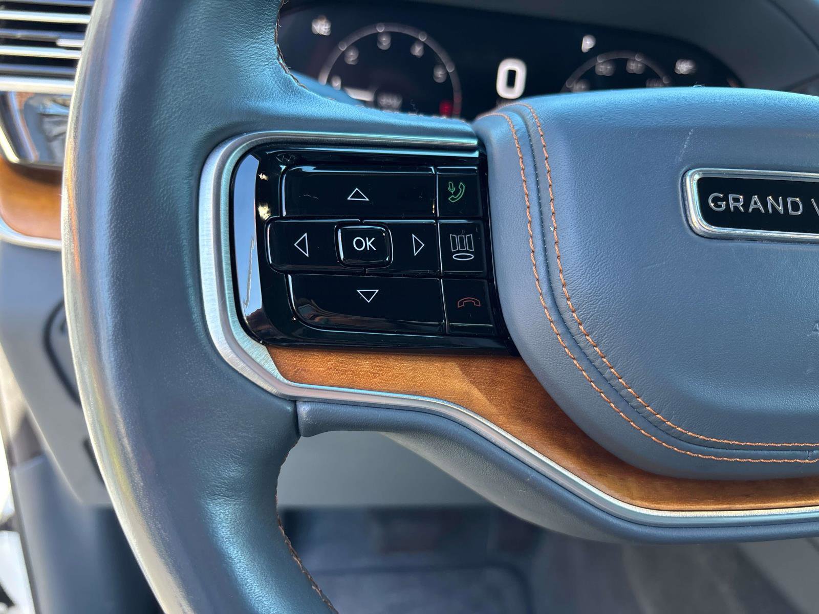 Used 2022 Jeep Grand Wagoneer Series II w/ Convenience Group III image 21