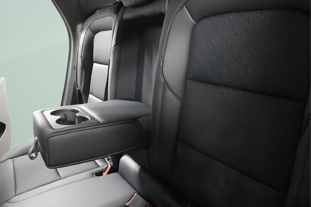 New 2027 Chevrolet Equinox LT w/ Convenience Package II FWD image 25