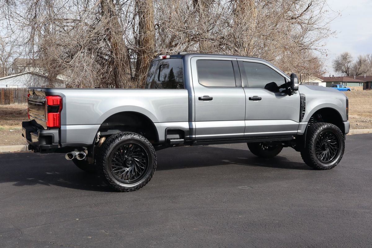 Used 2024 Ford F250 Platinum image 4