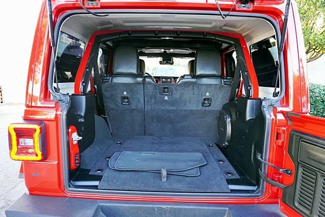 Used 2022 Jeep Wrangler Unlimited Rubicon image 18