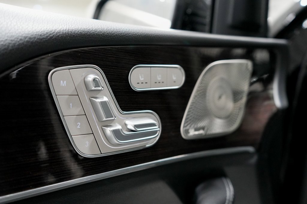 Used 2024 Mercedes-Benz GLS 450 4MATIC image 29