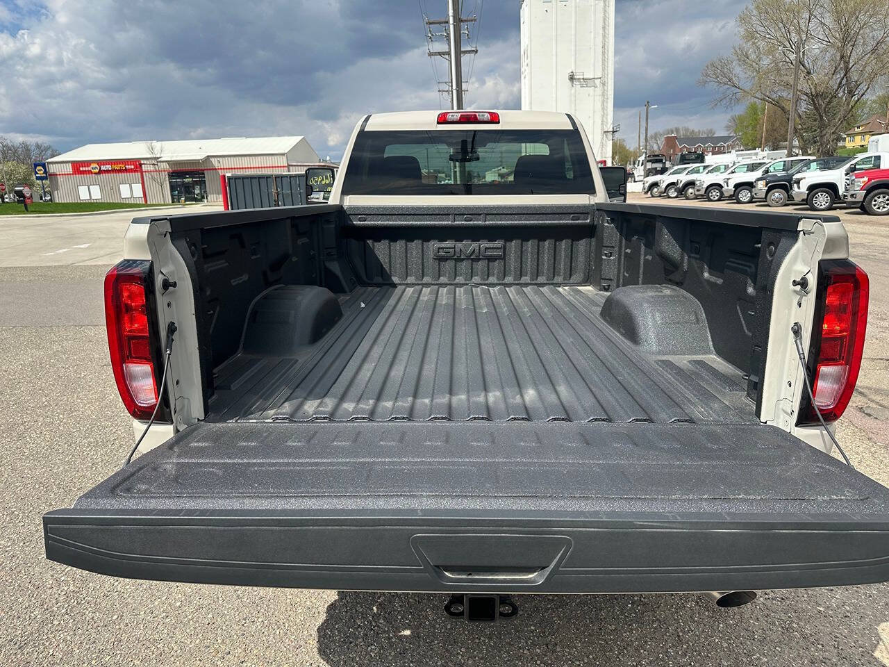 Used 2026 GMC Sierra 3500 SLE w/ SLE Convenience Package AWD/4WD image 30
