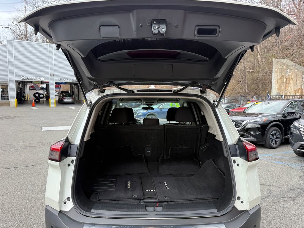 Used 2023 Nissan Rogue SV AWD/4WD image 31