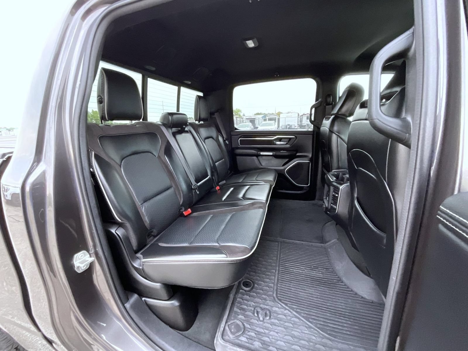 Used 2023 RAM 1500 Laramie AWD/4WD image 18