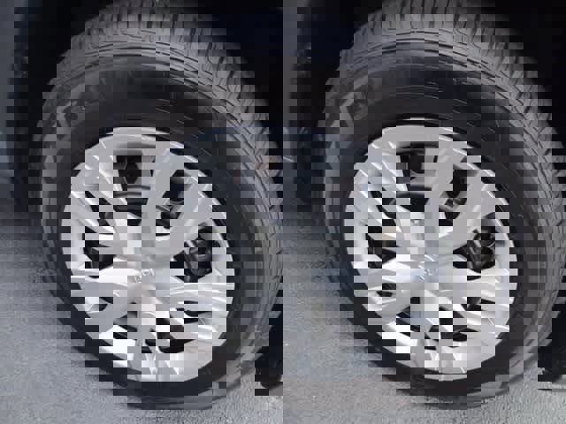 Used 2023 Toyota Corolla Cross L image 15