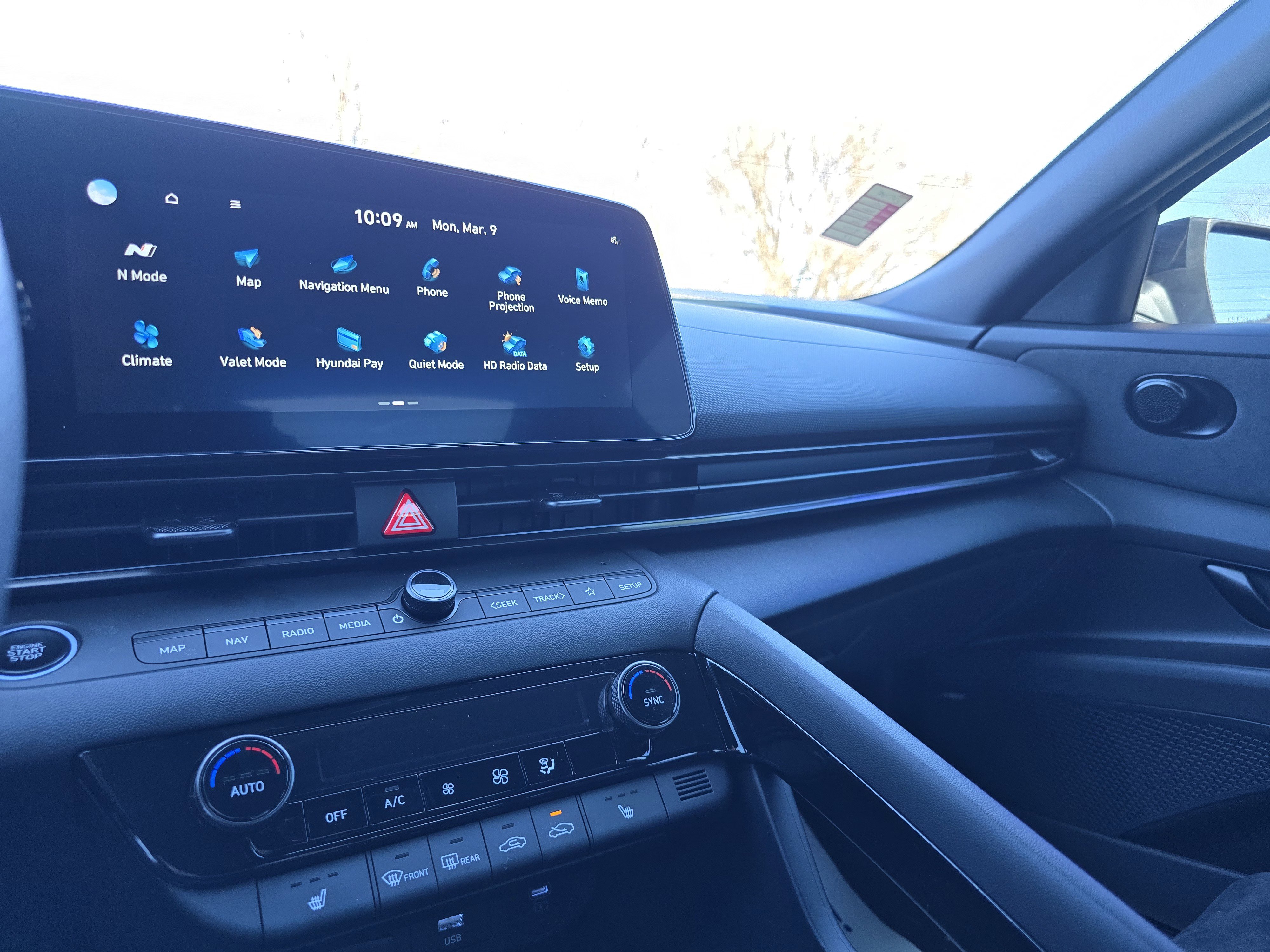 Used 2025 Hyundai Elantra N Base image 26