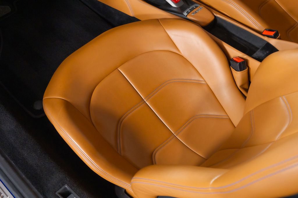 Used 2018 Ferrari 488 GTB image 37