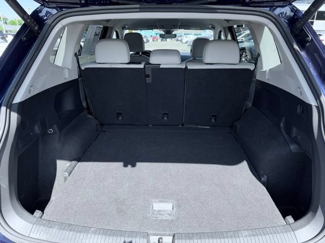 Used 2024 Volkswagen Tiguan SE AWD/4WD image 9