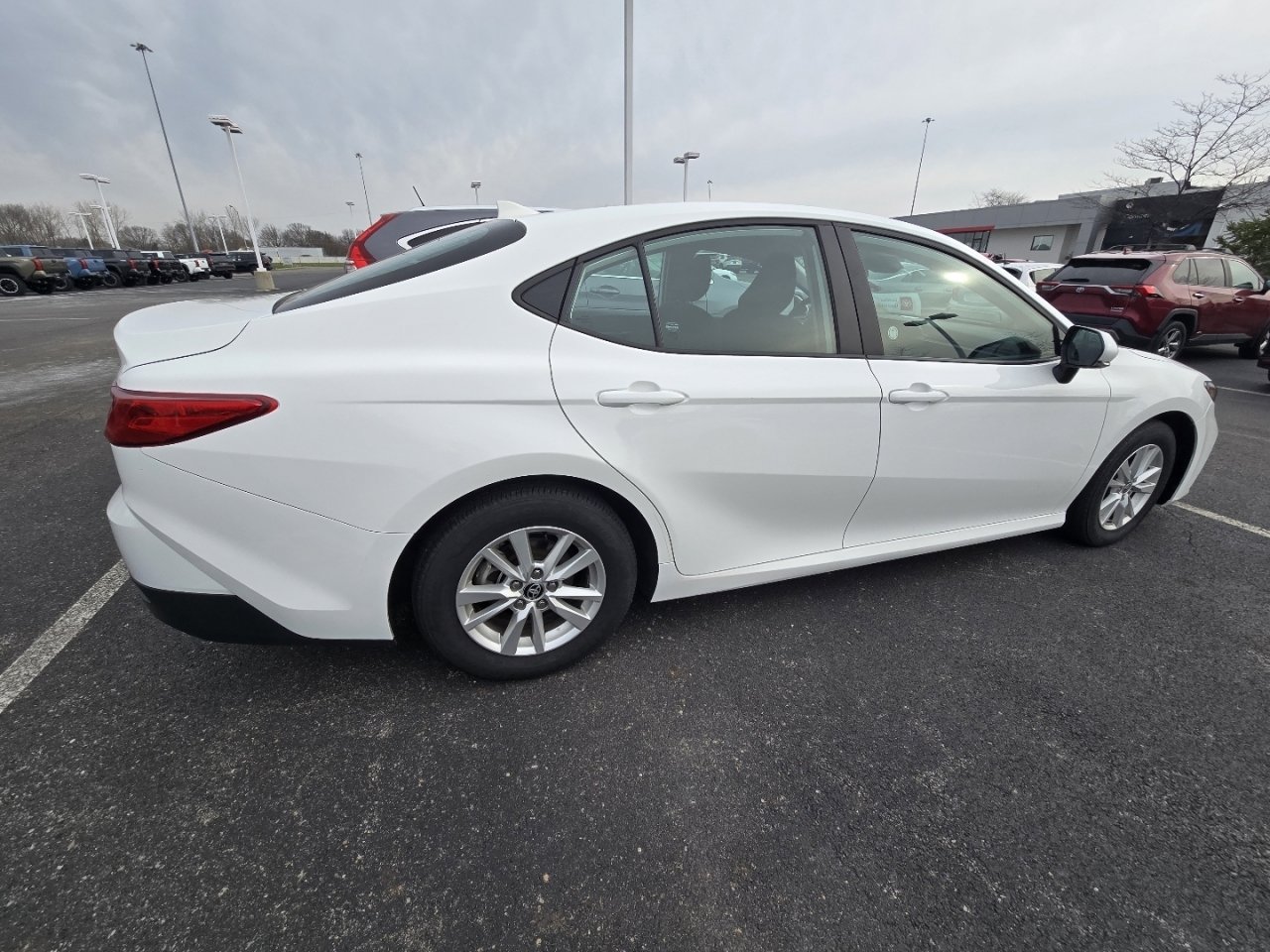 Used 2025 Toyota Camry LE image 8
