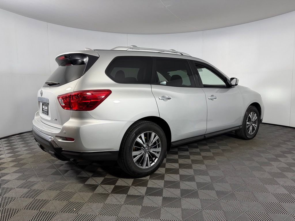 Used 2020 Nissan Pathfinder SV image 7