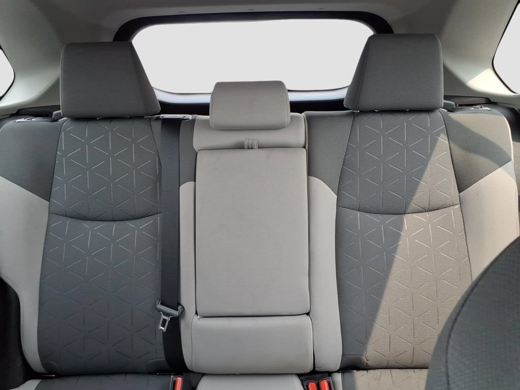 Used 2022 Toyota RAV4 XLE w/ Convenience Package AWD/4WD image 18