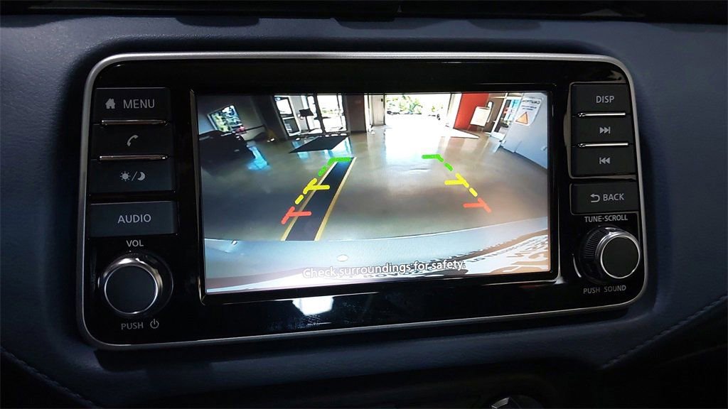 Used 2025 Nissan Versa SV w/ Trunk Package image 23