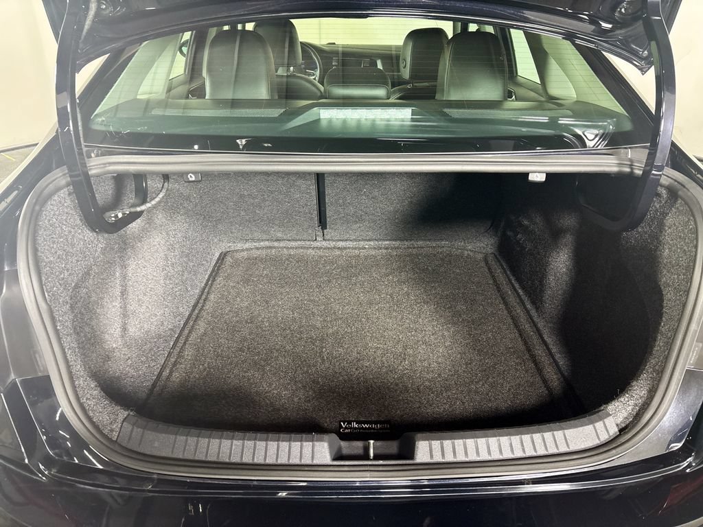 Certified 2022 Volkswagen Jetta SE FWD image 22