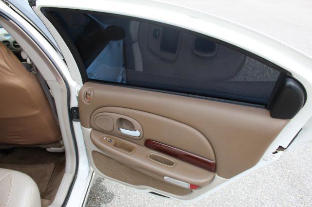 Used 2000 Chrysler 300M image 32