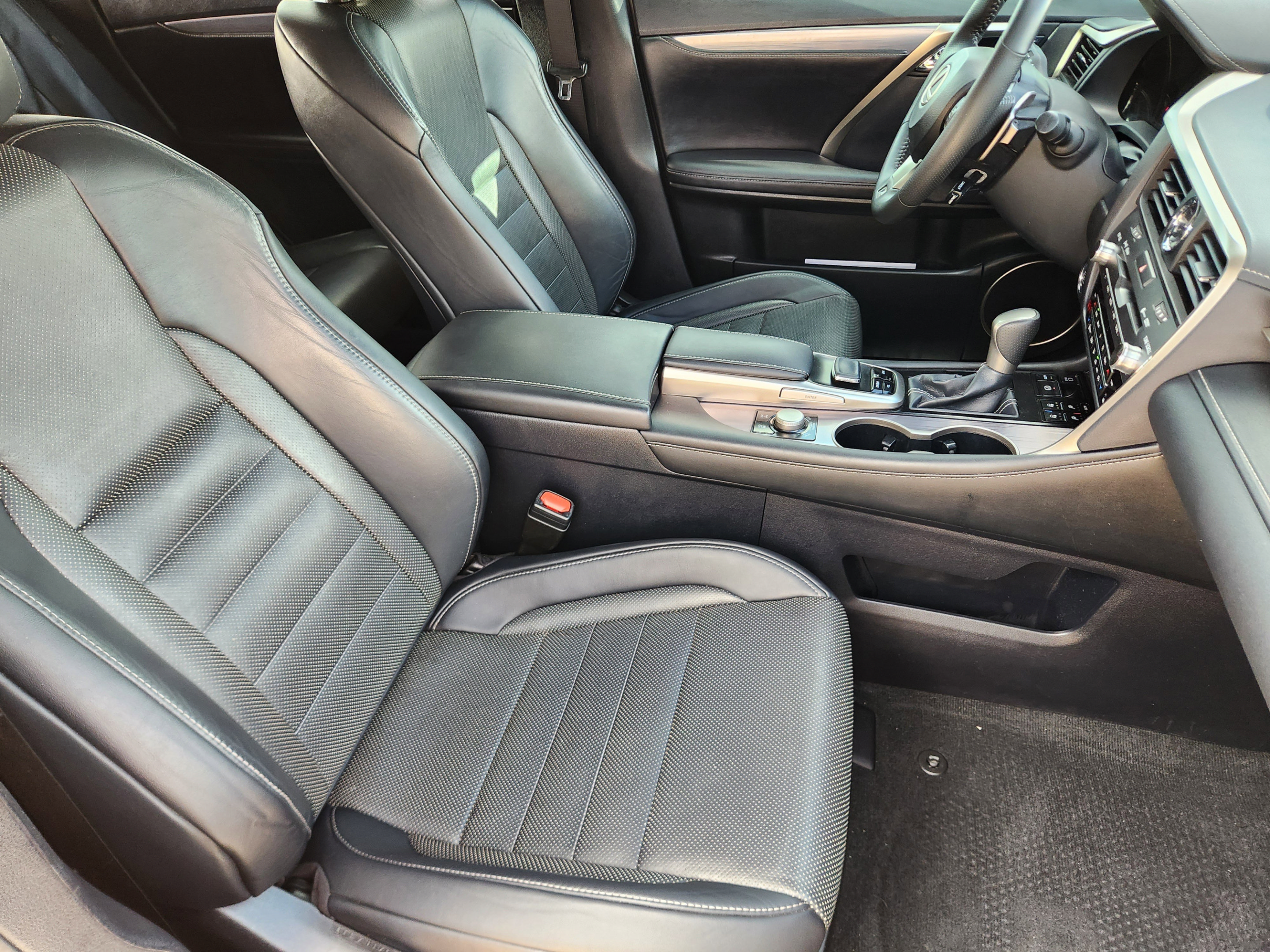 Used 2018 Lexus RX 350 F Sport w/ Accessory Package AWD/4WD image 32