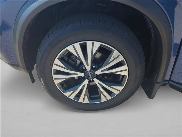 Used 2023 Nissan Rogue SV image 25