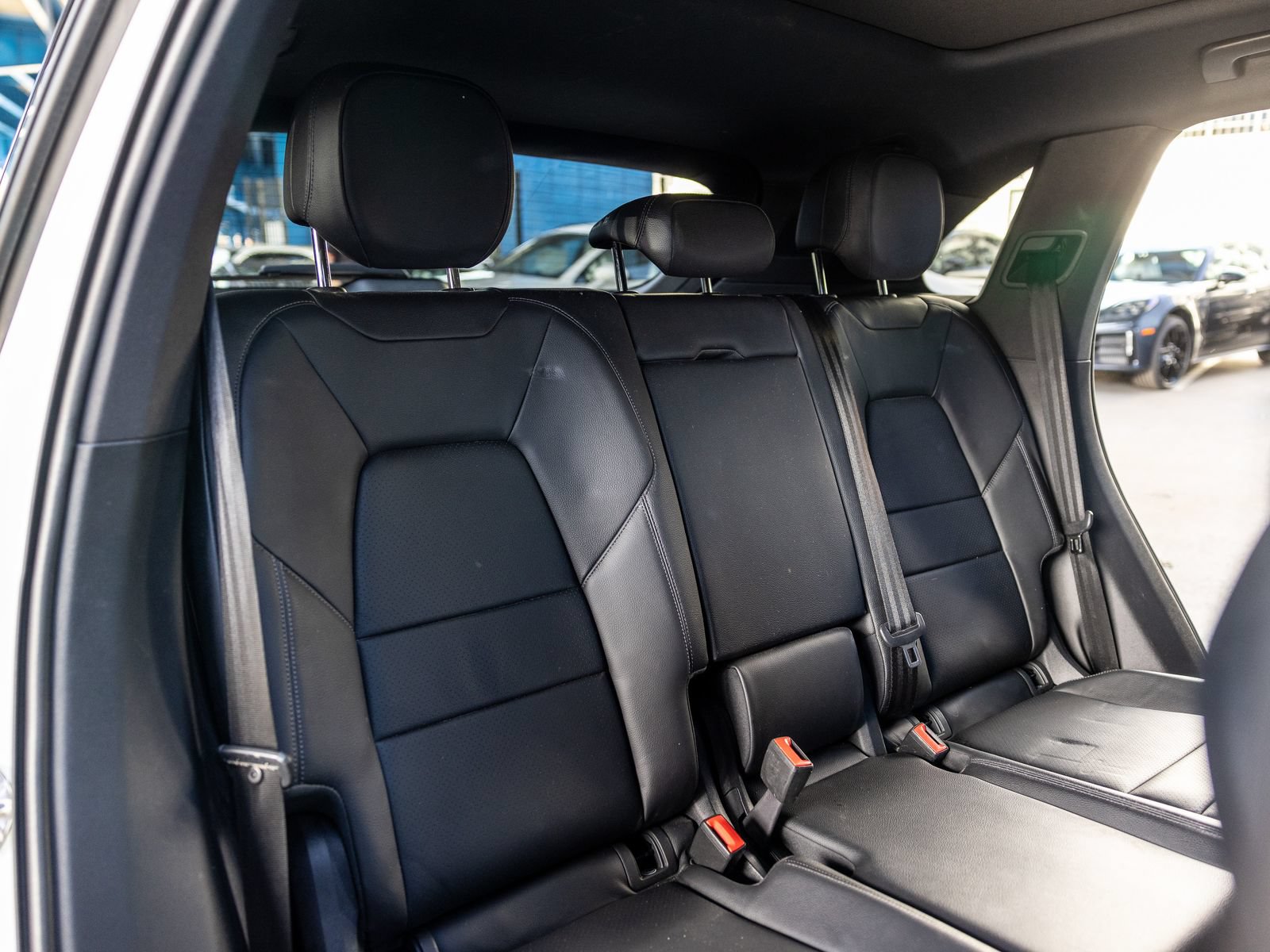 Certified 2024 Porsche Cayenne AWD/4WD image 47