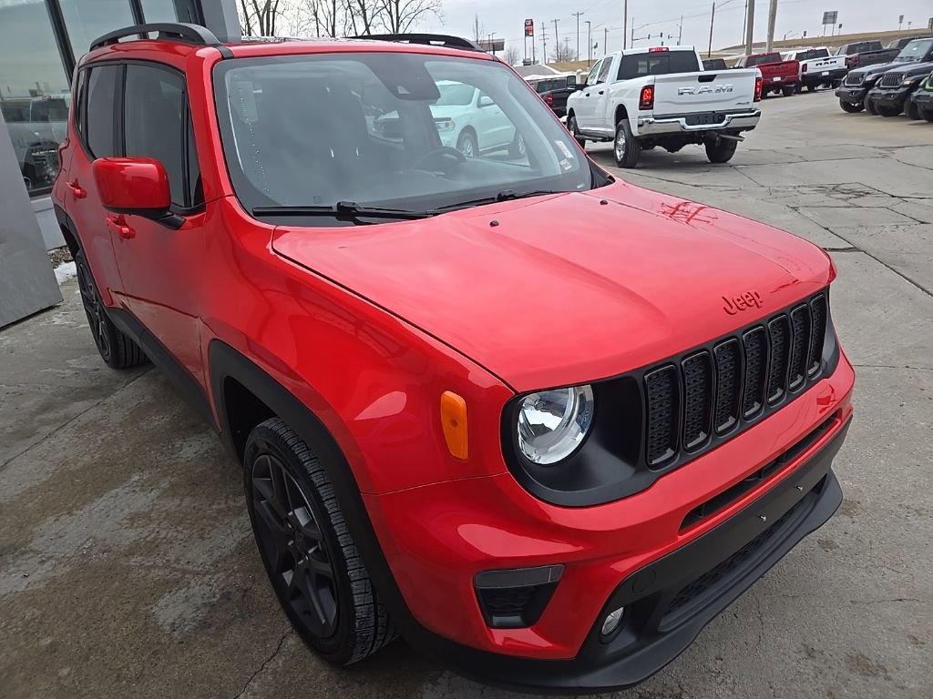 Used 2022 Jeep Renegade Latitude w/ Sun/Sound Group image 11
