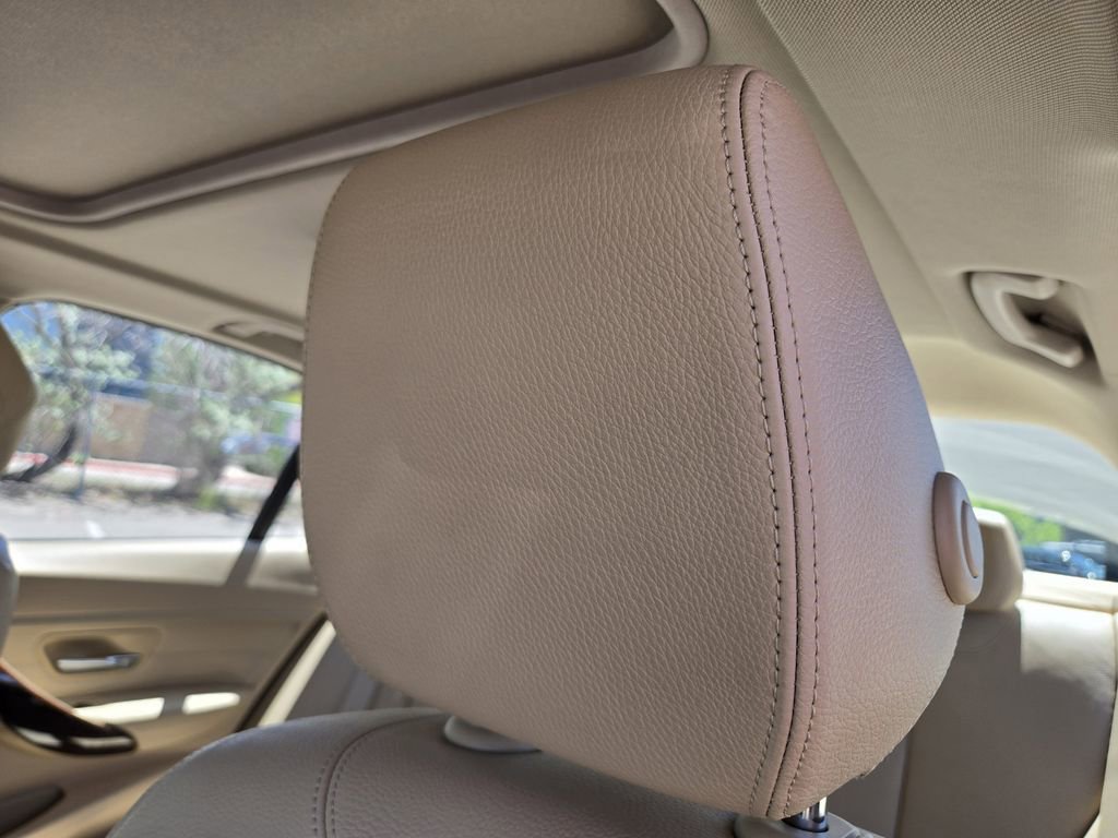 Used 2014 BMW 328i Sedan RWD image 16