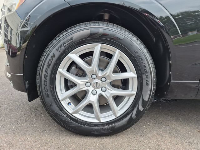 Used 2021 Volvo XC60 T5 Momentum w/ Premium Package AWD/4WD image 36