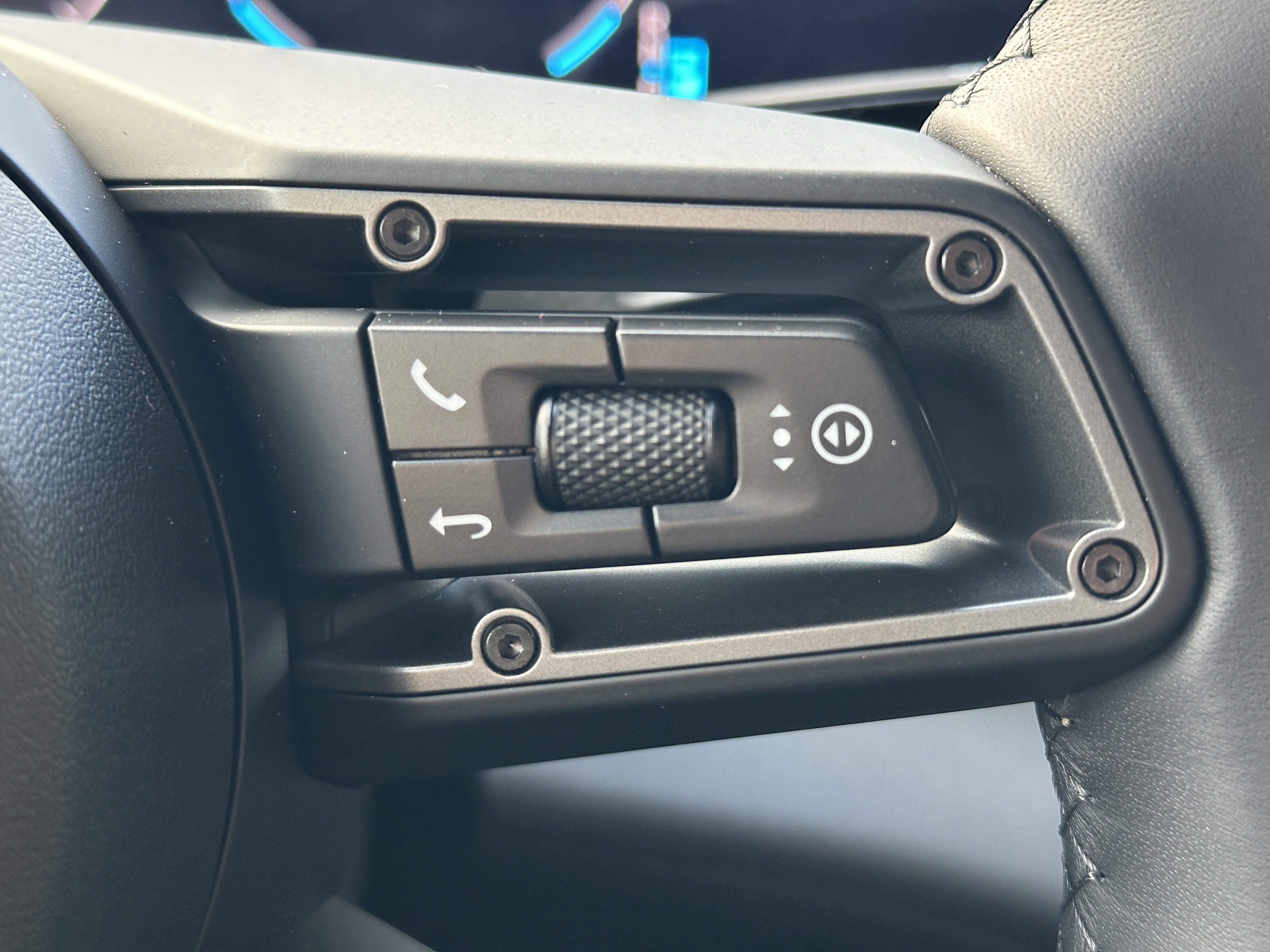 New 2026 Porsche Taycan 4S image 26