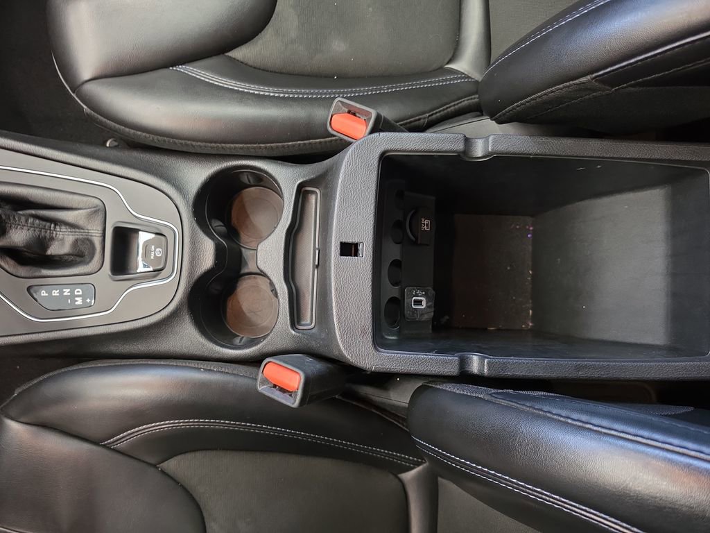 Used 2020 Jeep Cherokee Latitude Plus FWD image 31