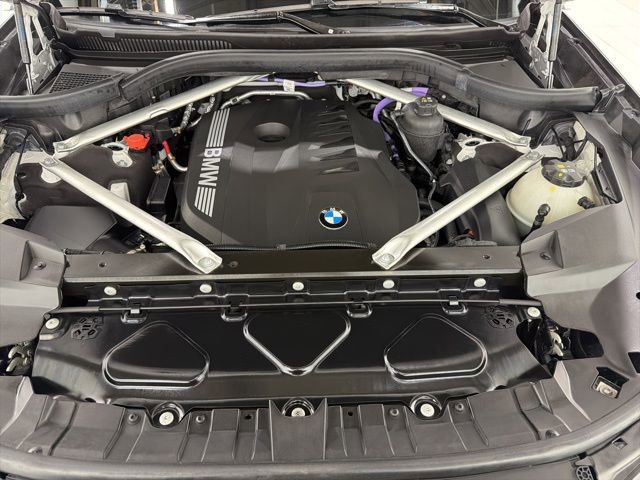 Certified 2023 BMW X7 xDrive40i w/ M Sport Package image 47