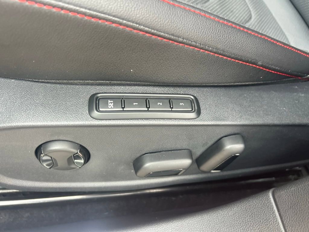 Certified 2025 Volkswagen Jetta GLI Autobahn w/ GLI Black Package image 54