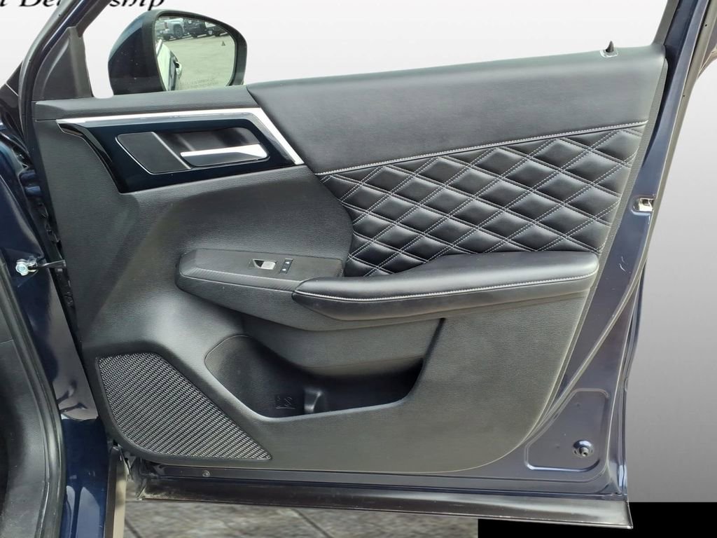 Used 2022 Mitsubishi Outlander SEL AWD/4WD image 14