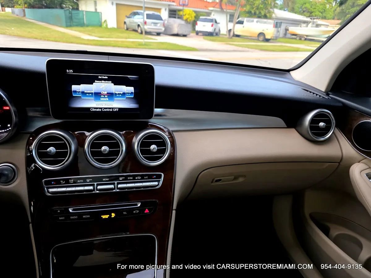 Used 2018 Mercedes-Benz GLC 300 w/ Premium Package image 49