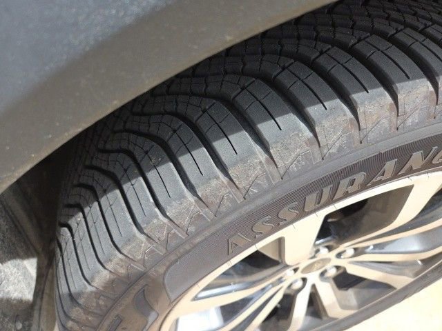 Used 2022 Ford Explorer ST-Line w/ Class IV Trailer Tow Package image 3