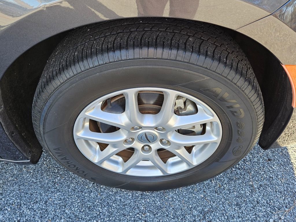 Used 2023 Chrysler Pacifica Touring-L image 17