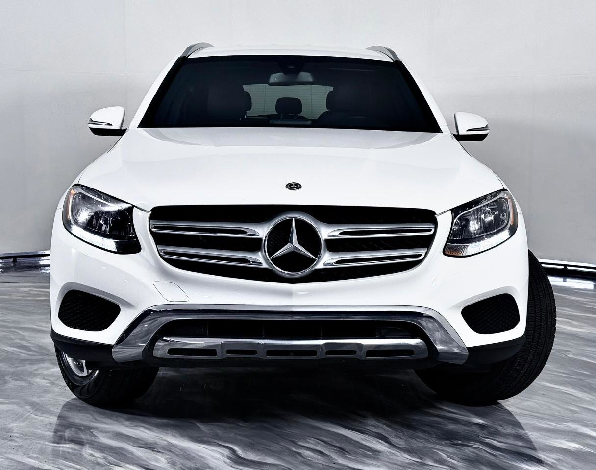 Used 2019 Mercedes-Benz GLC 300 4MATIC w/ Premium Package image 7
