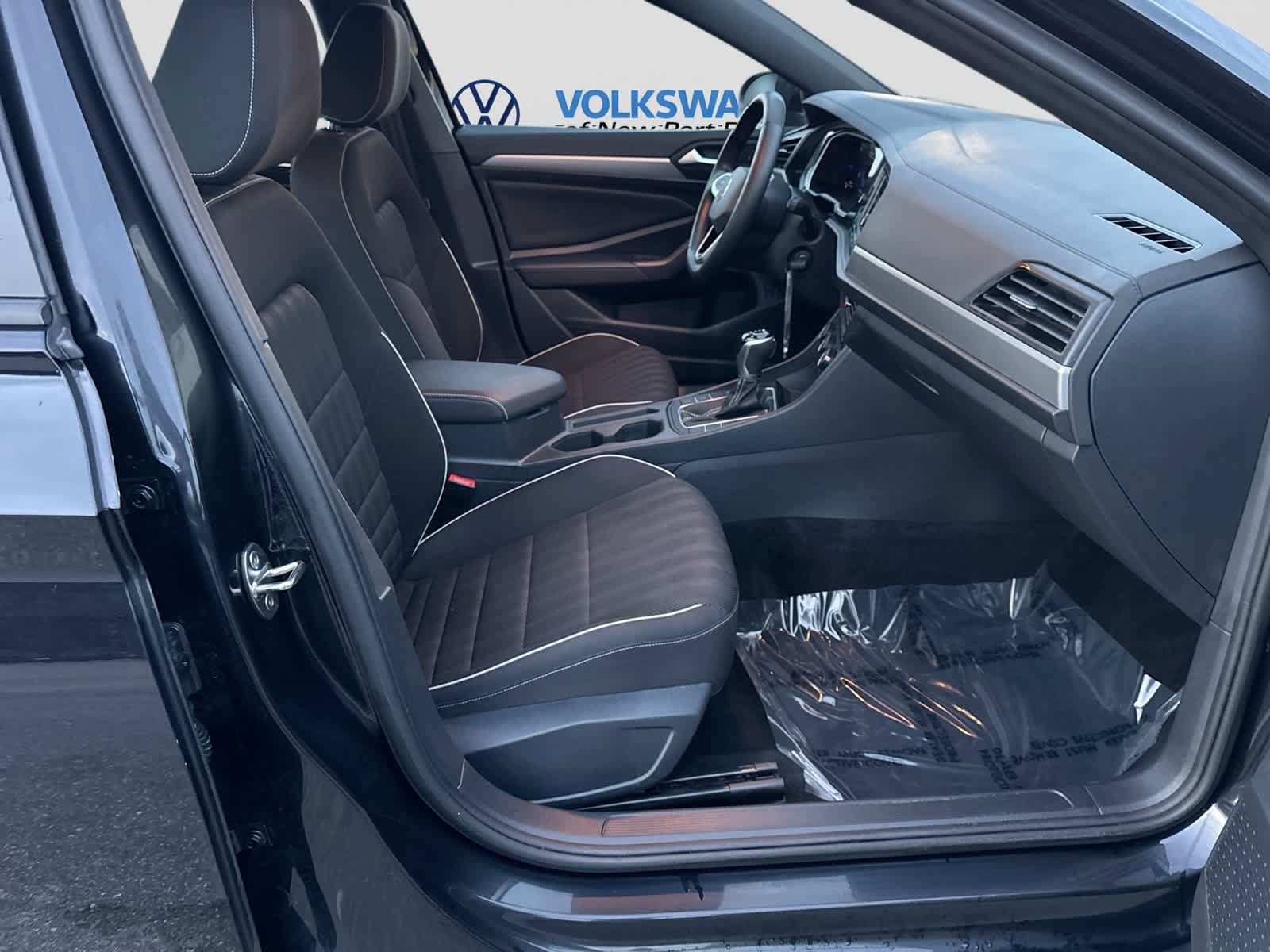 Used 2024 Volkswagen Jetta Sport FWD image 27