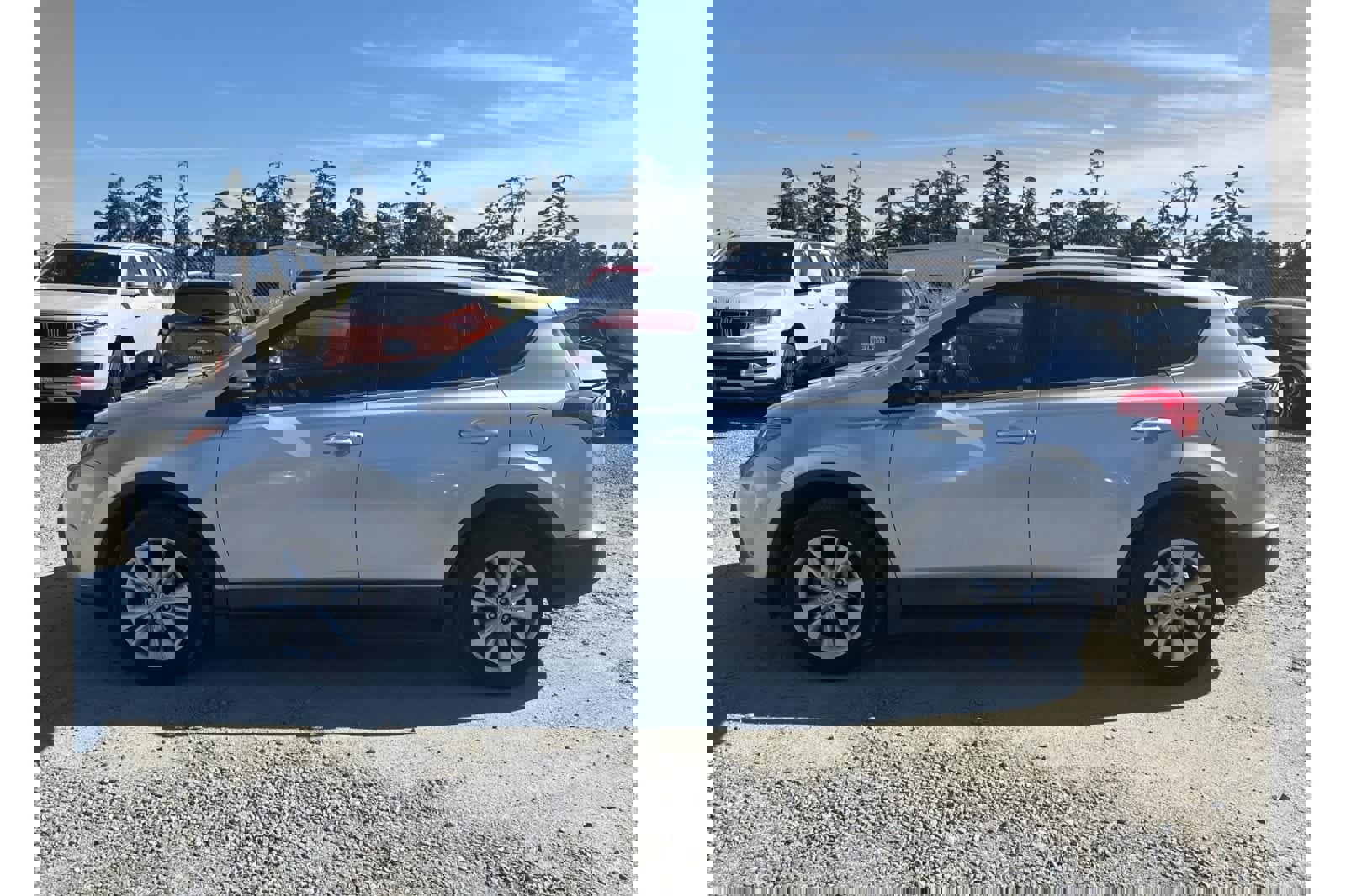 Used 2015 Toyota RAV4 Limited w/ Technology Package image 6