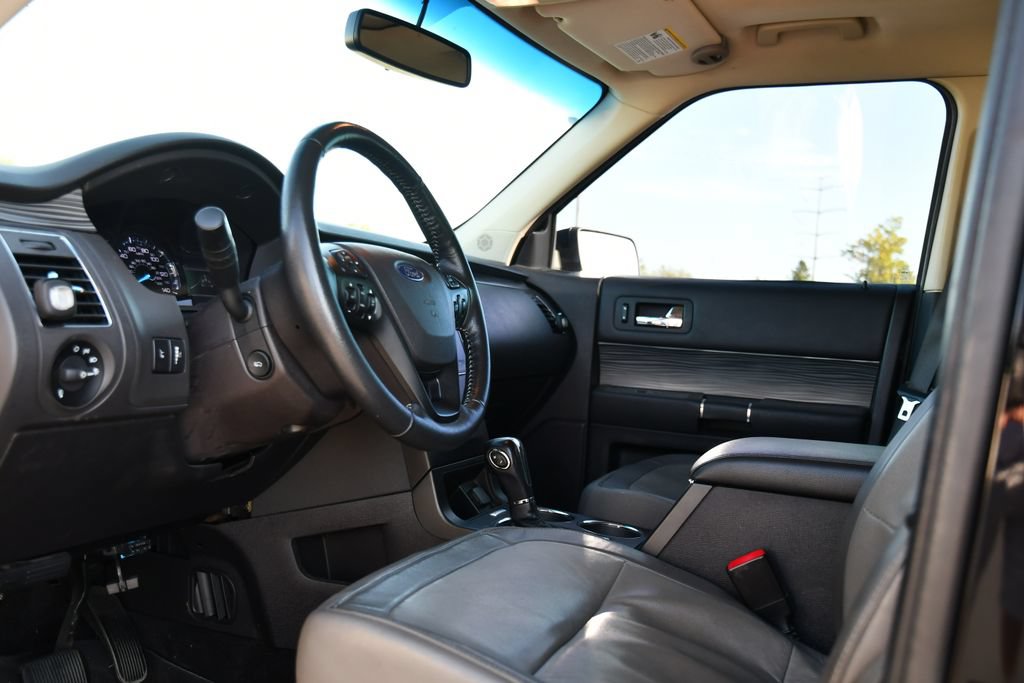 Used 2019 Ford Flex SEL w/ Equipment Group 202A FWD image 16