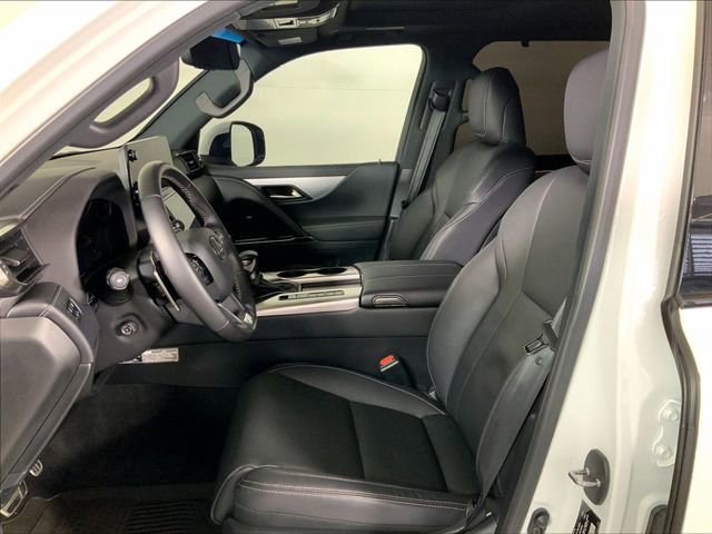 Used 2024 Lexus LX 600 F Sport AWD/4WD image 5