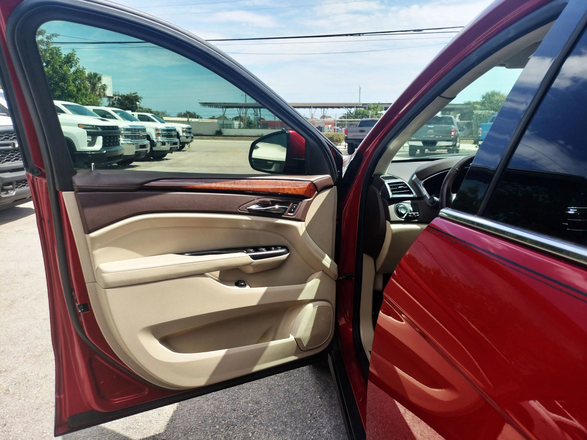 Used 2014 Cadillac SRX Premium image 10