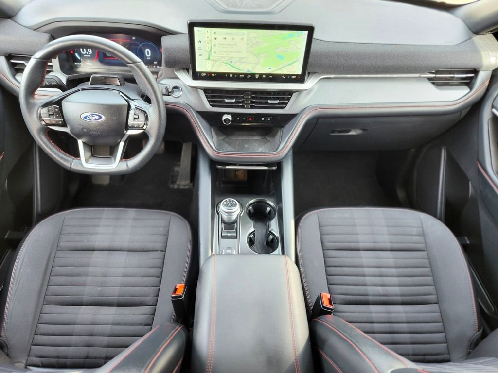 Certified 2025 Ford Explorer ST-Line image 12