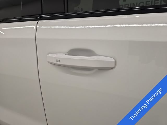 Used 2023 GMC Sierra 1500 AT4 w/ AT4 Premium Package AWD/4WD image 9