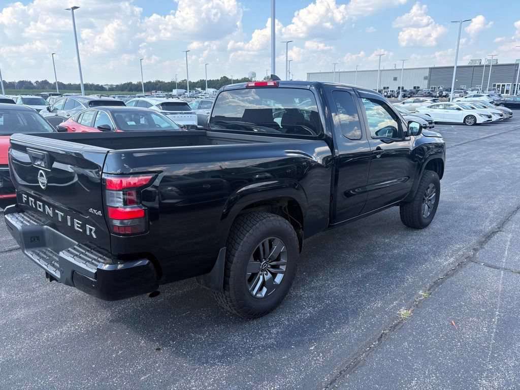 Used 2025 Nissan Frontier SV AWD/4WD image 5