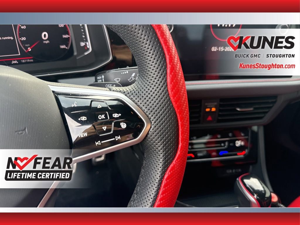 Used 2025 Volkswagen Jetta GLI Autobahn FWD image 27