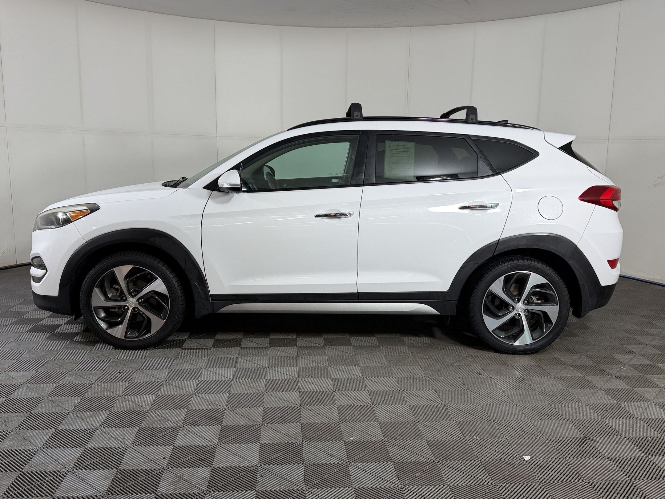 Used 2017 Hyundai Tucson Limited w/ Limited Ultimate Package 03 AWD/4WD image 2
