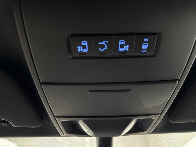 Used 2019 Dodge Grand Caravan SXT image 24