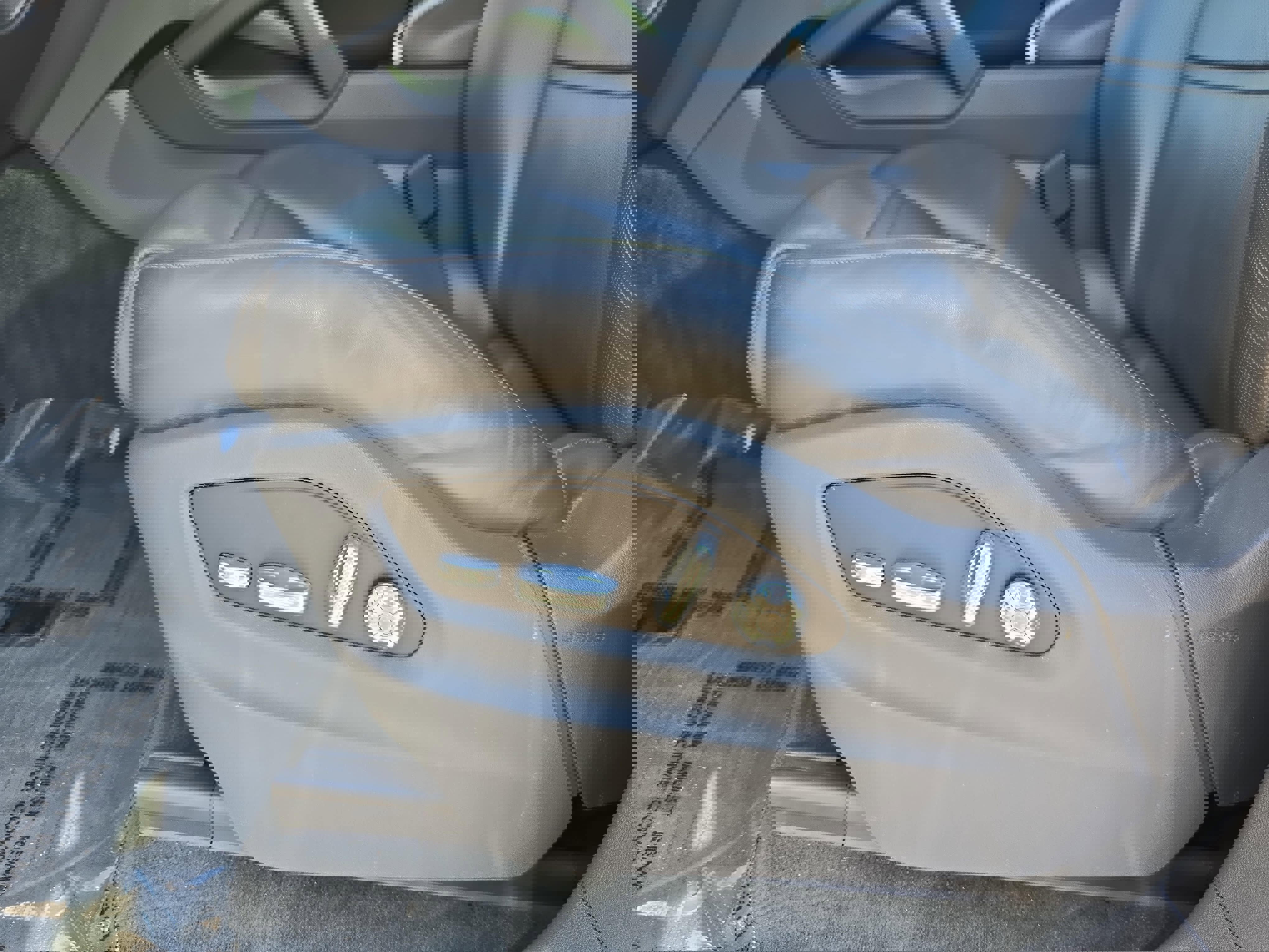 Used 2020 Porsche Cayenne image 31