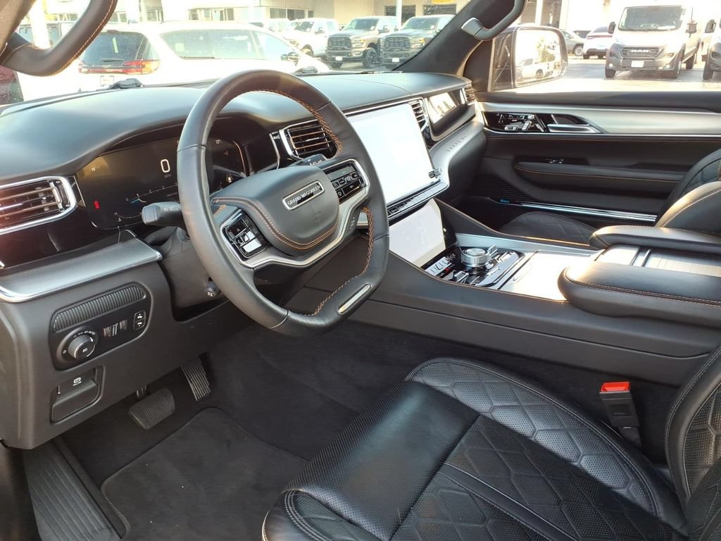 Certified 2023 Jeep Grand Wagoneer Series III AWD/4WD image 8