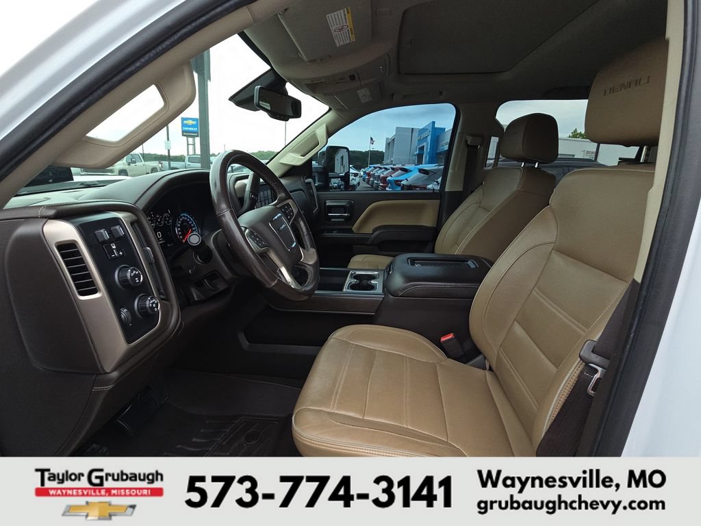 Used 2018 GMC Sierra 2500 Denali w/ Duramax Plus Package AWD/4WD image 16