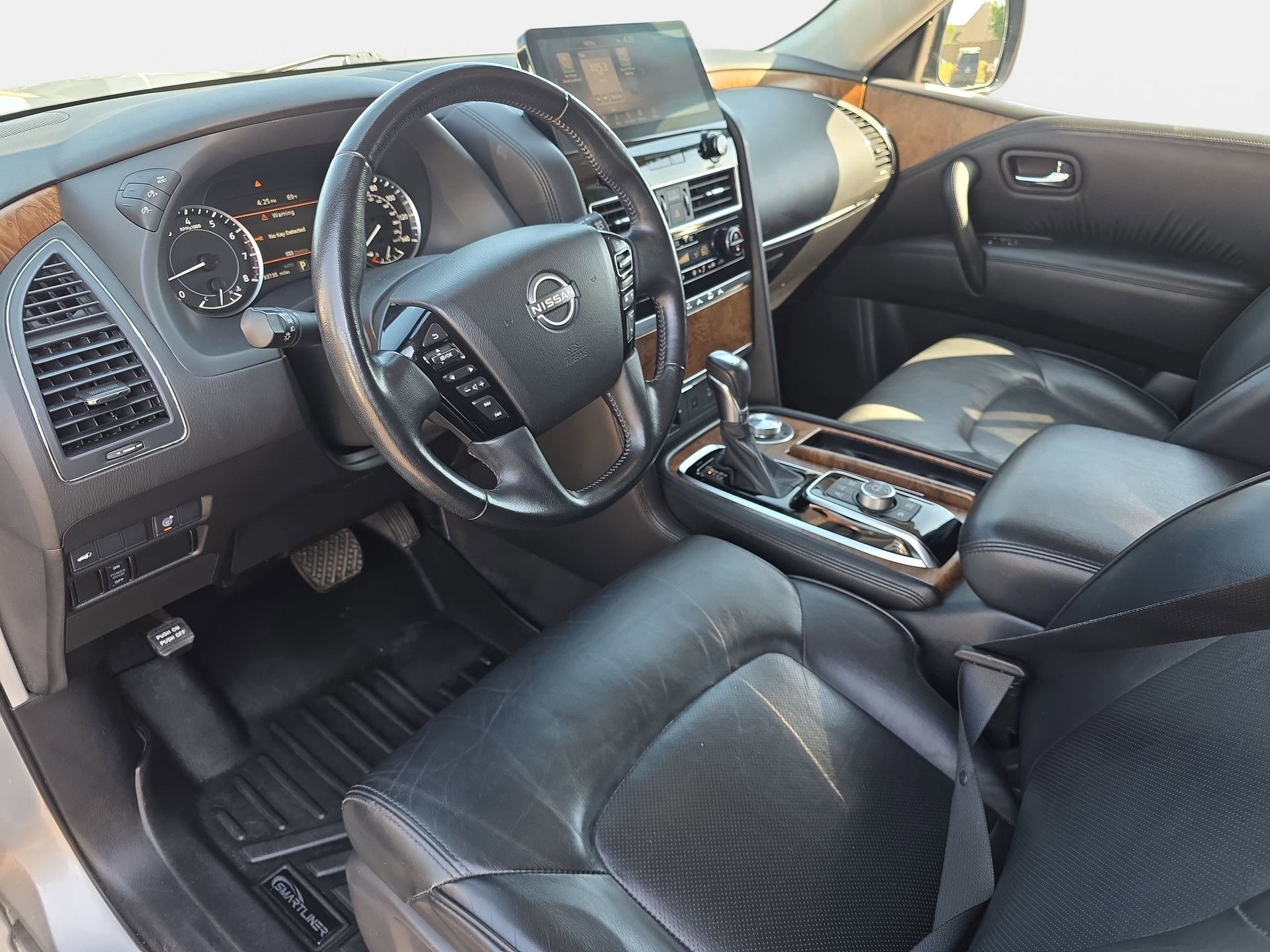 Used 2021 Nissan Armada SL w/ Captain's Chairs Package AWD/4WD image 16