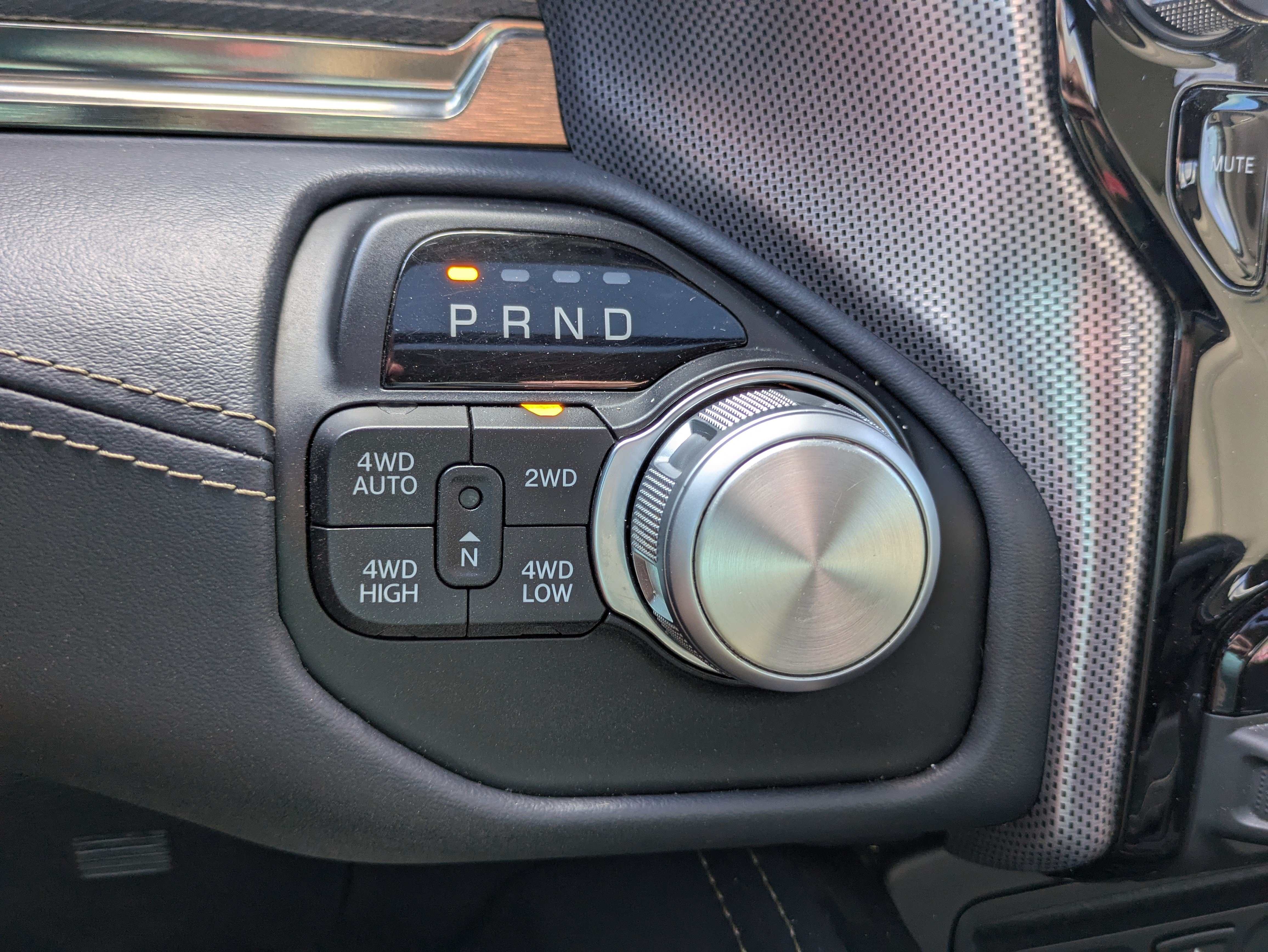 Used 2019 RAM 1500 Limited w/ Advanced Safety Group AWD/4WD image 14