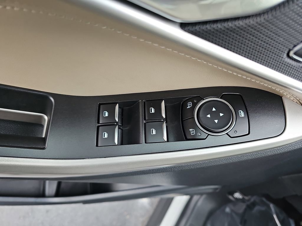 Used 2022 Ford Explorer XLT w/ Equipment Group 202A image 28